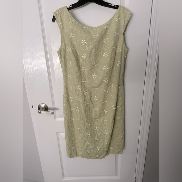 Talbots Green Dress with White Flowers - Picture 2 of 3